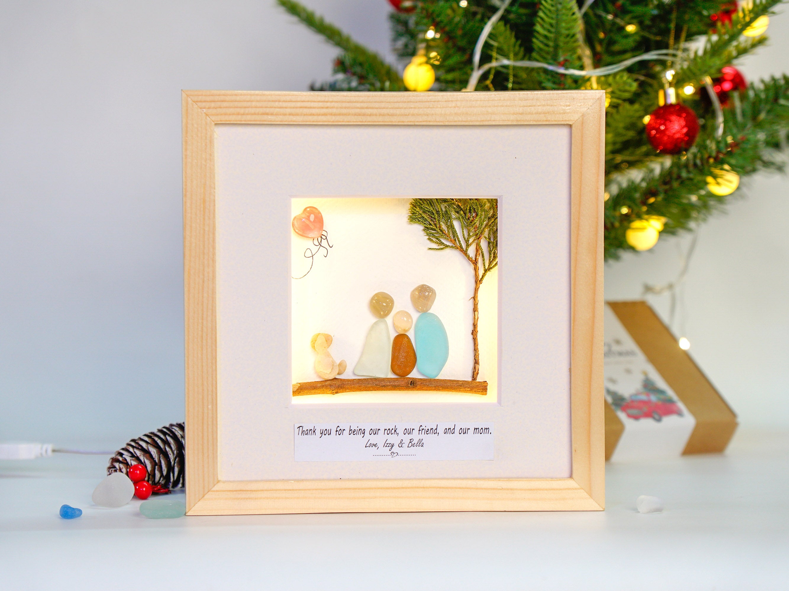 Personalized Night Light with Family Pebble Frame, Custom Family Sea Glass Picture Frame With Light, Family Christmas Gifts, New Home Gift