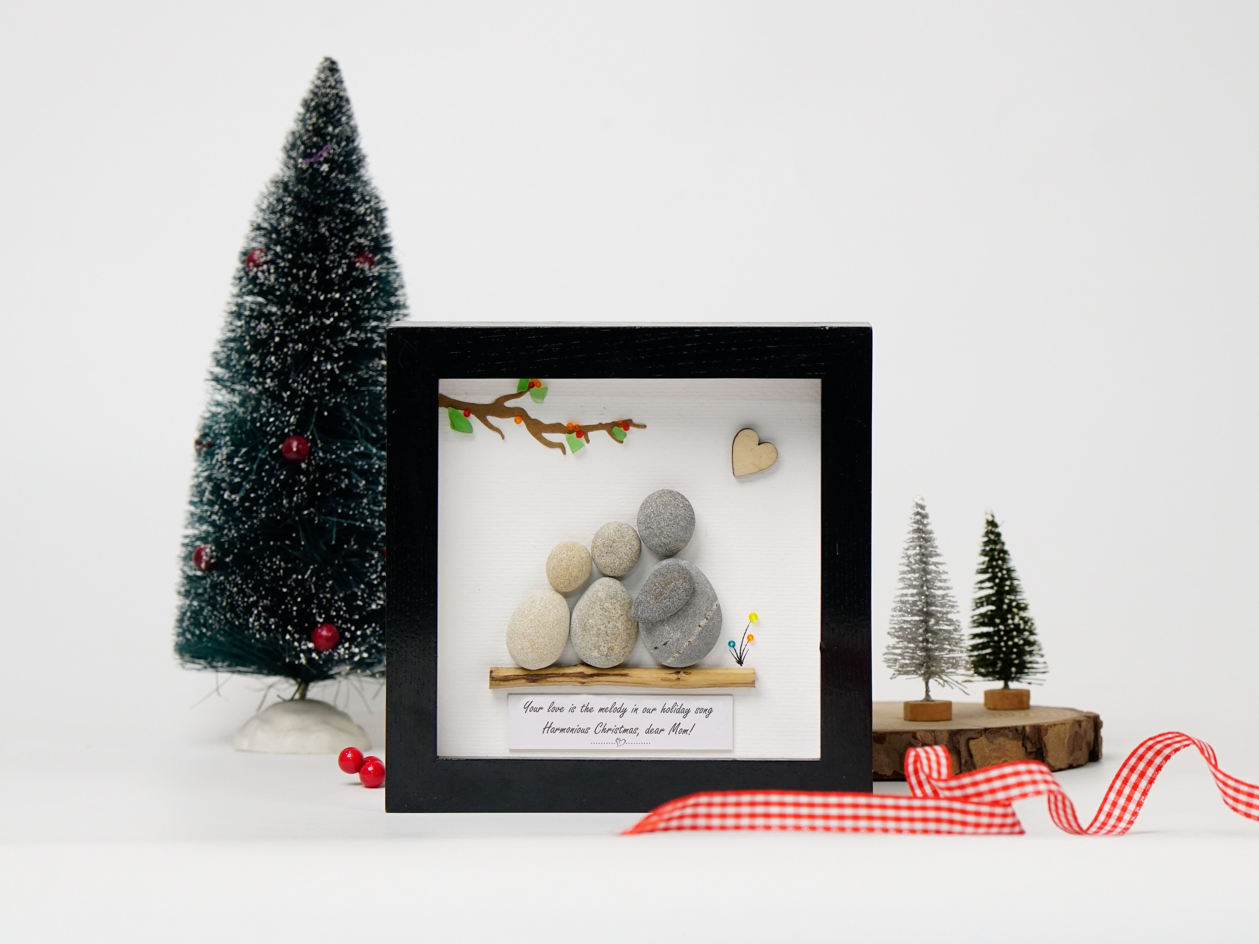 Custom Pebble Art Family Frame with Wooden Heart Accent, Christmas Gift for Mom