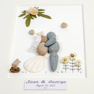 Wedding gifts pebble art the bride and groom in the wedding dress by Dovaart.com