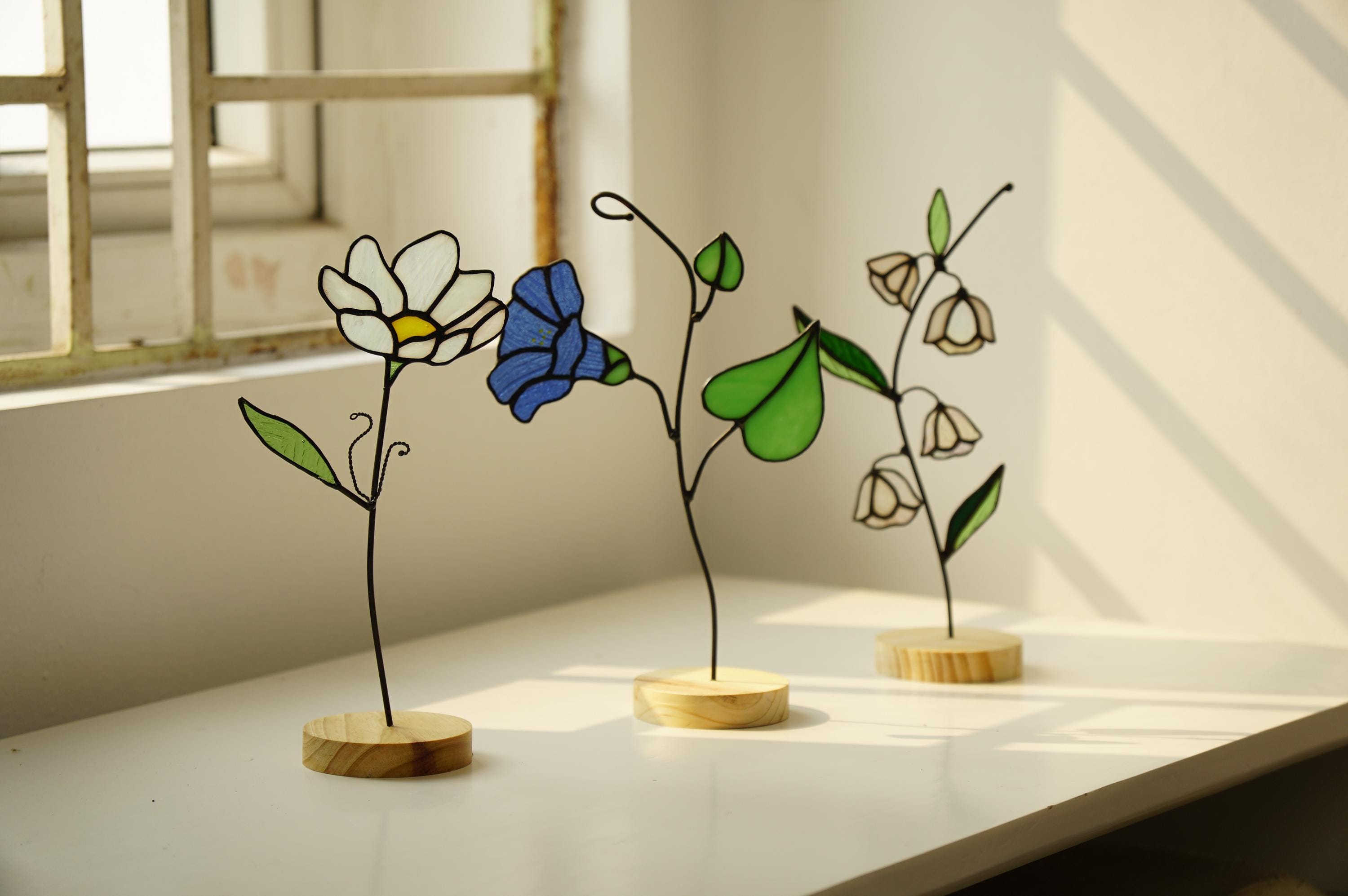 Morning Glory Stained Glass birth month flower gift for Mom, September birth flower Sun catcher Gift for gramma, Birthday, Teacher