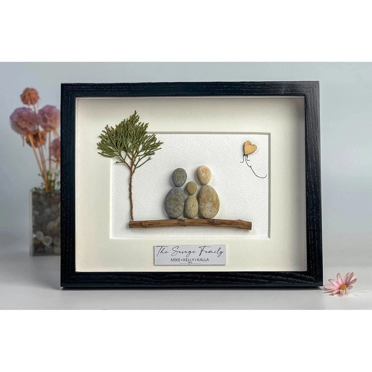 Personalized Family Portrait Pebble Frame With Kids And Pet, Family Pebble Art, New Family Gift, New Home Gift, Christmas Gift For Parents