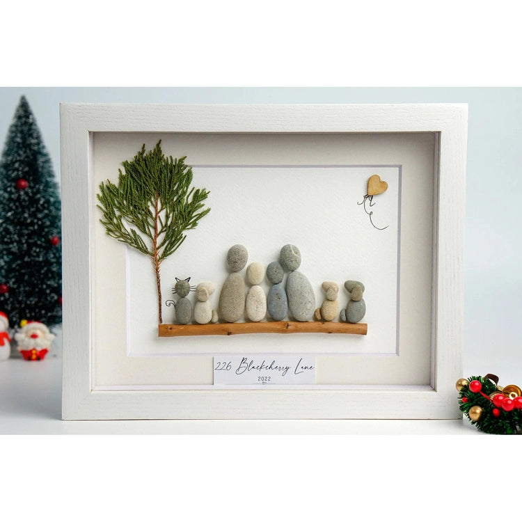 Personalized Family Portrait Pebble Frame With Kids And Pet, Family Pebble Art, New Family Gift, New Home Gift, Christmas Gift For Parents